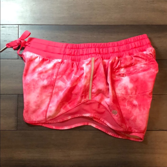 Lululemon Hotty hot short - Picture 9 of 16